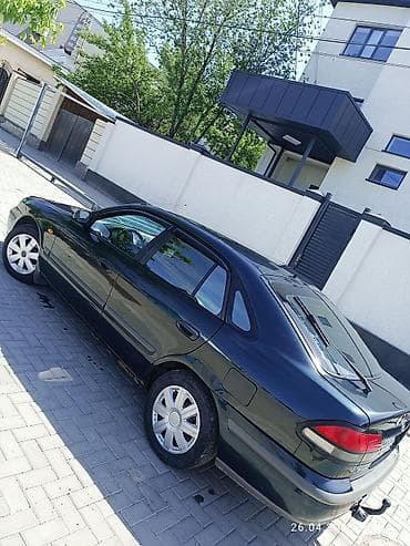 mazda 326: Mazda 626: 1998 г., 2 л, Механика, Бензин, Седан — 5