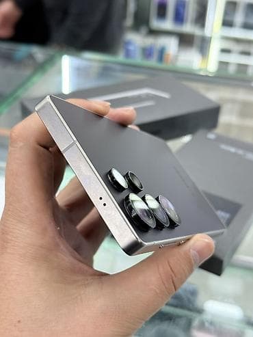 Уюлдук телефондор үчүн аксессуарлар: Samsung Galaxy S25 Ultra, Колдонулган, 256 ГБ, түсү - Кара, 1 SIM, 2 SIM — 5