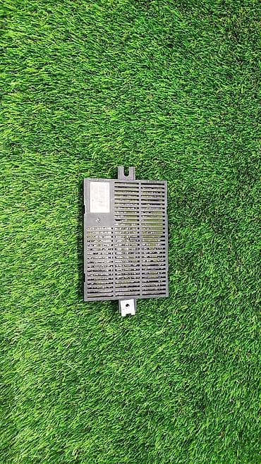 е63: Блок контроля исправности ламп Е60 е63 е65 6 962 —-720 Год2005 В — 1