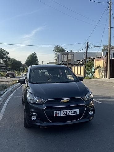 спаре: Chevrolet Spark: 2017 г., 1 л, Вариатор, Бензин, Хэтчбэк — 2