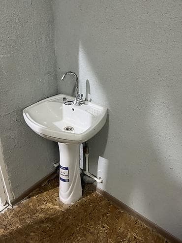 кызыл кыя кыз: Квартира берилет бир комната прихожкасы менен, отопление бар суу бар — 3