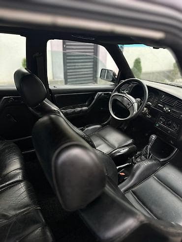 Унаа: Volkswagen Golf: 1993 г., 1.6 л, Кол менен иштөөчү, Бензин, Хетчбек — 6