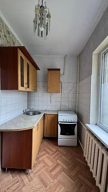 дом кирпичный: 1 комната, 34 м², 105 серия, 1 этаж, Старый ремонт — 6