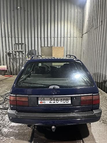 Volkswagen Passat: 1993 г., 2 л, Механика, Бензин, Универсал — 4