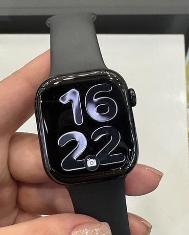 Apple Watch: Apple Watch Series 11 (GPS), корпус темный, ремешок силиконовый — 1