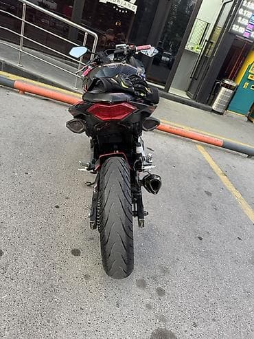 Спортбайк Kawasaki, 400 куб. см, Бензин, Взрослый, Б/у