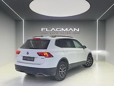 тигуан: Volkswagen Tiguan: 2019 г., 2 л, Автомат, Бензин, Кроссовер — 5