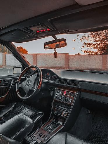пракат мерсс бана: Mercedes-Benz W124: 1993 г., 3.2 л, Автомат, Бензин, Седан — 5
