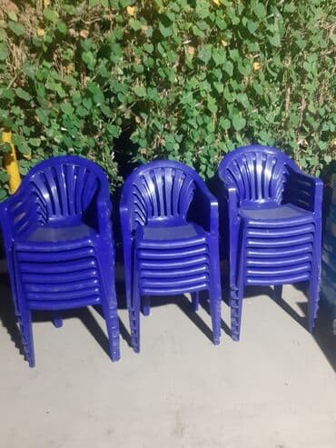 продаются бу стулья: Пластиковый стул, Б/у, Платная доставка, Самовывоз, цвет - Синий — 1