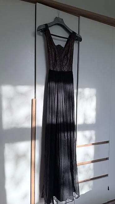 Продается стильное платье от Dilbar. - Фасон: приталенный верх с at lalafo.kg Продается стильное платье от Dilbar. - Фасон: приталенный верх с