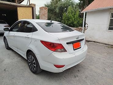 mini v: Hyundai Solaris: 2013 г., 1.4 л, Механика, Бензин, Седан — 3