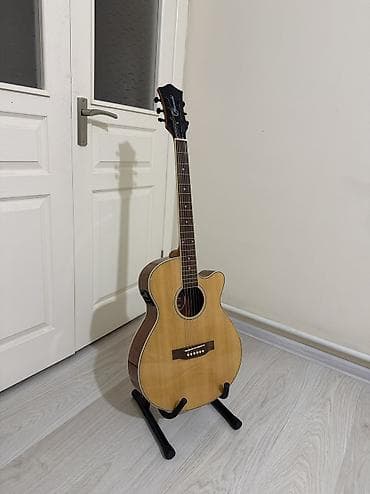 Срочно продается электро-акустическая гитара 40 размер в идеальном