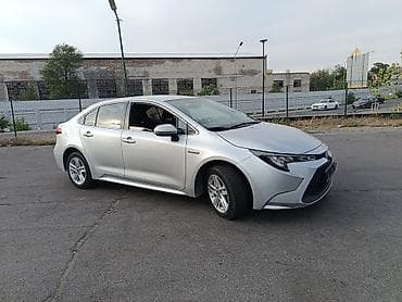 jeep compas: Toyota Corolla: 2019 г., 1.8 л, Вариатор, Гибрид, Седан — 2