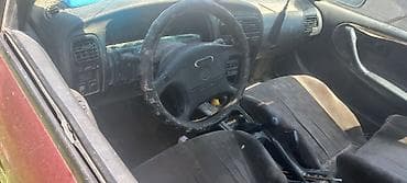 Nissan Primera: 1994 г.