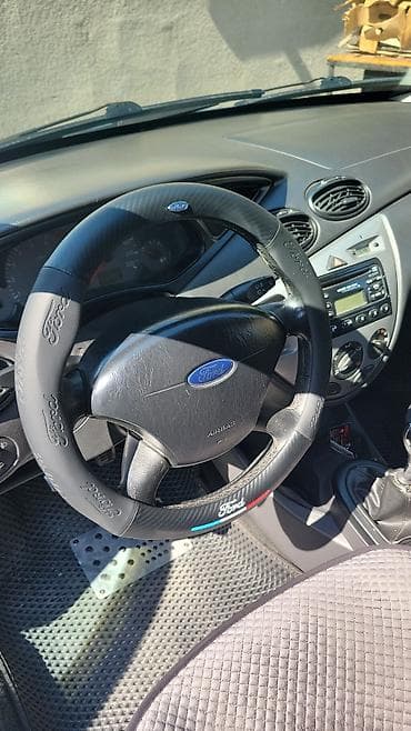 фит 2000: Ford Focus: 1998 г., 1.8 л, Механика, Бензин, Хэтчбэк — 3