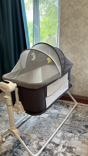 kinder joy minecraft: Детская приставная кроватка, Б/у, С колесиками, цвет - Серый — 3