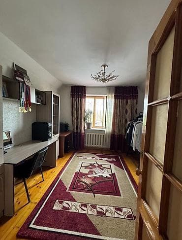 продаю гараж бишкек: Продаю 2-эт.Дом 1линия по ул.Садырбаева выше магистрале угловой можно — 9