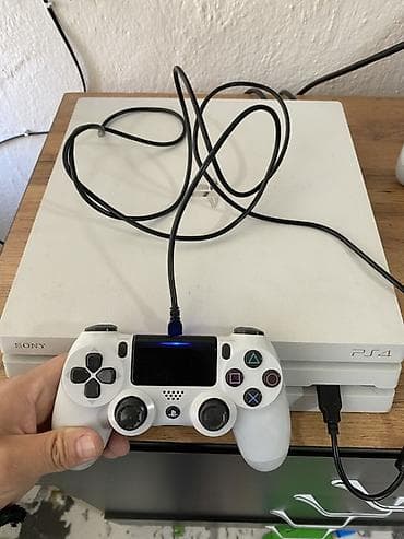 проекты: PlayStation 4 Pro (белая) — комплект Состав: - Консоль Sony PS4 Pro — 5