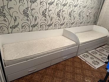 Односпальная кровать, Б/у, С матрасом, длина - 200 см