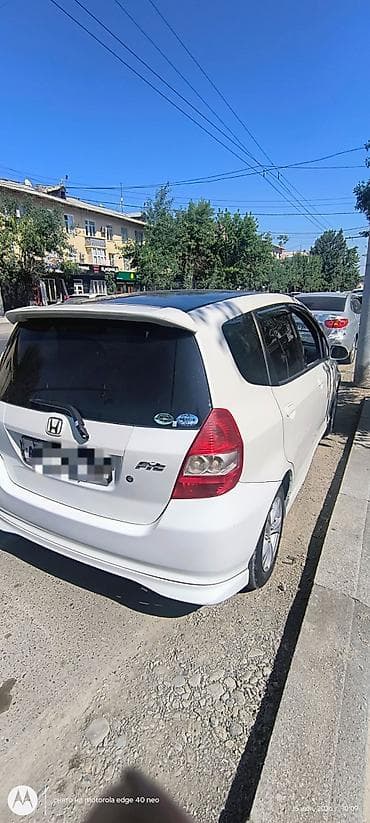 small car: Honda Fit: 2002 г., Вариатор, Бензин, Хэтчбэк — 4