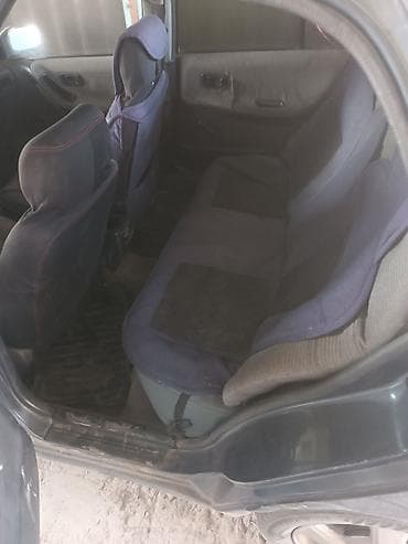 1 nz: Nissan Sunny: 1991 г., Ручные, Бензин, Седан — 5