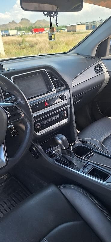 cr v: Hyundai Sonata: 2018 г., 2 л, Автомат, Газ, Седан — 4