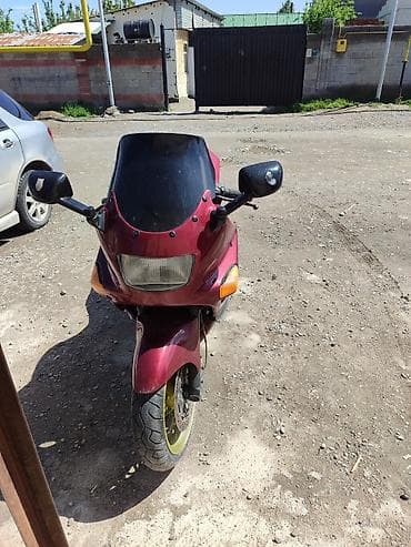 3 sfe: Kawasaki Ninja (спорт-турист) в бордовом цвете.4 цилиндр 6 ступка тяга — 2