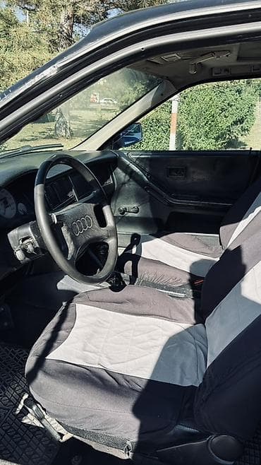 Audi: Audi 80: 1989 г., 2 л, Кол менен иштөөчү, Бензин, Седан — 4