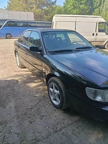 vaz 2114: Audi A6: 1993 г., 2.6 л, Механика, Бензин, Седан — 2