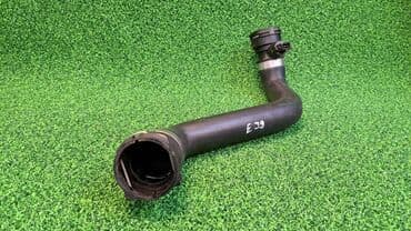 блок предохранителей: Патрубок Нижний Е39 3 165 319 Год 2002 В отличном состоянии, очень — 2