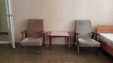 буду мебель: Пара кресел с деревянными подлокотниками, столик впридачу - Комплект — 2