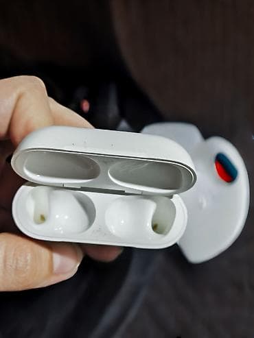 чехлы для airpods 2: Кейс для наушников, Apple, Б/у, цвет - Белый — 5