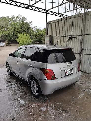 авто сатылат: Toyota Ist: 2003 г., 1.5 л, Автомат, Бензин, Хетчбек — 2