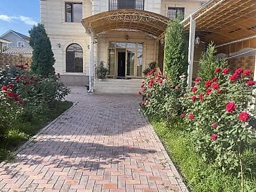 продаю дом с ленинское: Просторный загородный дом с благоустроенным участком и классическим — 2