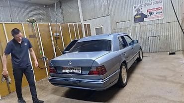 Унаа: Mercedes-Benz W124: 1989 г., 2 л, Кол менен иштөөчү, Дизель, Седан — 3