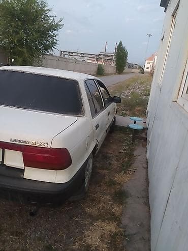 Mitsubishi Lancer: 1990 г., 1.5 л, Кол менен иштөөчү, Бензин, Седан — 4