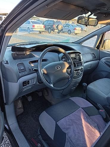 мини ман: Toyota Estima: 2000 г., 2.4 л, Механика, Бензин, Минивэн — 6