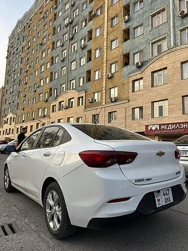 golf venta: Chevrolet Onix: 2020 г., 1 л, Автомат, Бензин, Седан — 5