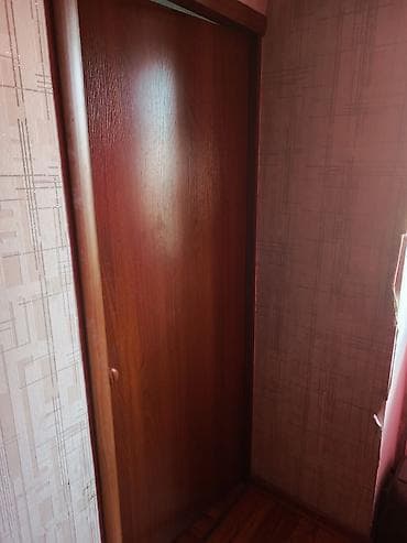 kant flat: Комната в квартире - Небольшая светлая комната с окном на зелёный — 1