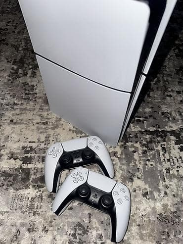 Игровая приставка Sony PlayStation 5 (версия с приводом Blu‑ray). В at lalafo.kg Игровая приставка Sony PlayStation 5 (версия с приводом Blu‑ray). В