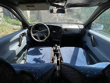 лобовое портер: Volkswagen Passat: 1990 г., 1.8 л, Механика, Бензин, Универсал — 2