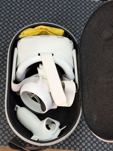 диски с фильмами: Oculus Quest 2 Meta В отличном состоянии Есть игры бокс, the climb — 4