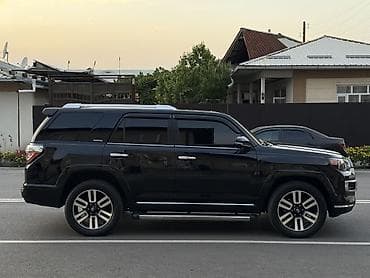 Toyota 4Runner: 2016 г., 4 л, Автомат, Бензин, Внедорожник — 3
