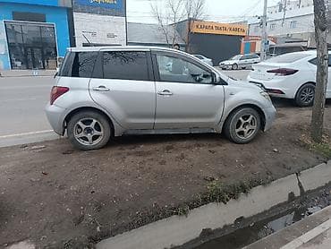Toyota Ist: 2003 г., 1.3 л, Автомат, Бензин, Хэтчбэк — 2