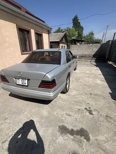 салон сиденья на мерседес 124: Mercedes-Benz W124: 1993 г., Седан — 7