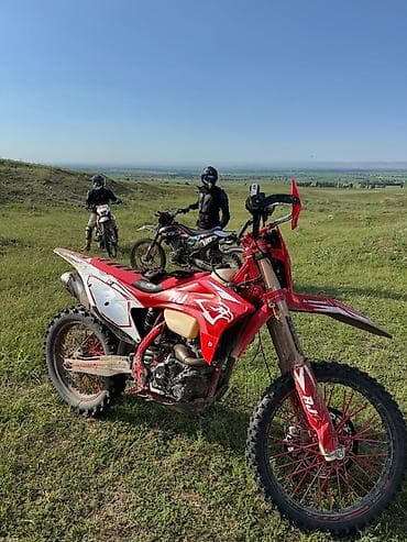 Мотоциклы: Эндуро 300 куб. см, Бензин, Взрослый — 4