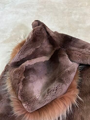 шуба кроликовая: Шуба, Короткая модель, Индия, С капюшоном, M — 11