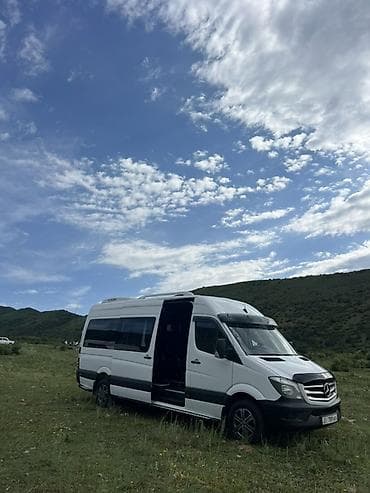 чешский проект 3 комнаты: Mercedes-Benz Sprinter микроавтобус (длинная база, высокий потолок) — 1