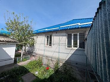 выход к речке: Дом с садом - Одноэтажный жилой дом из кирпича/блока с фасадом под — 1