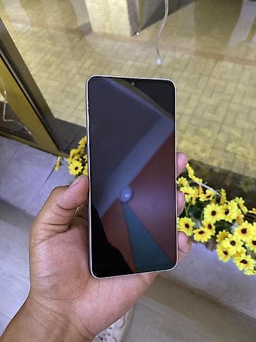pixel 9a: Samsung Galaxy A33 5G, Б/у, 128 ГБ, цвет - Желтый, 2 SIM — 2